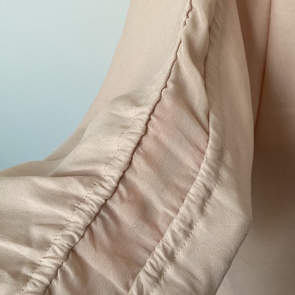 Ann Taylor With Sheer Ruched Tie Sleeves - Picture 6 of 7